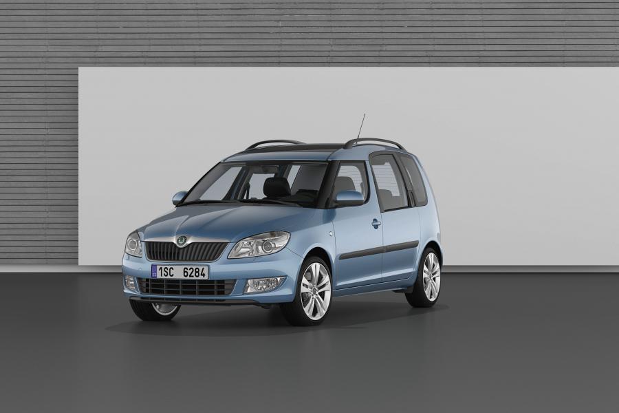  Skoda Roomster 2010 года  (фото 9 из 46)